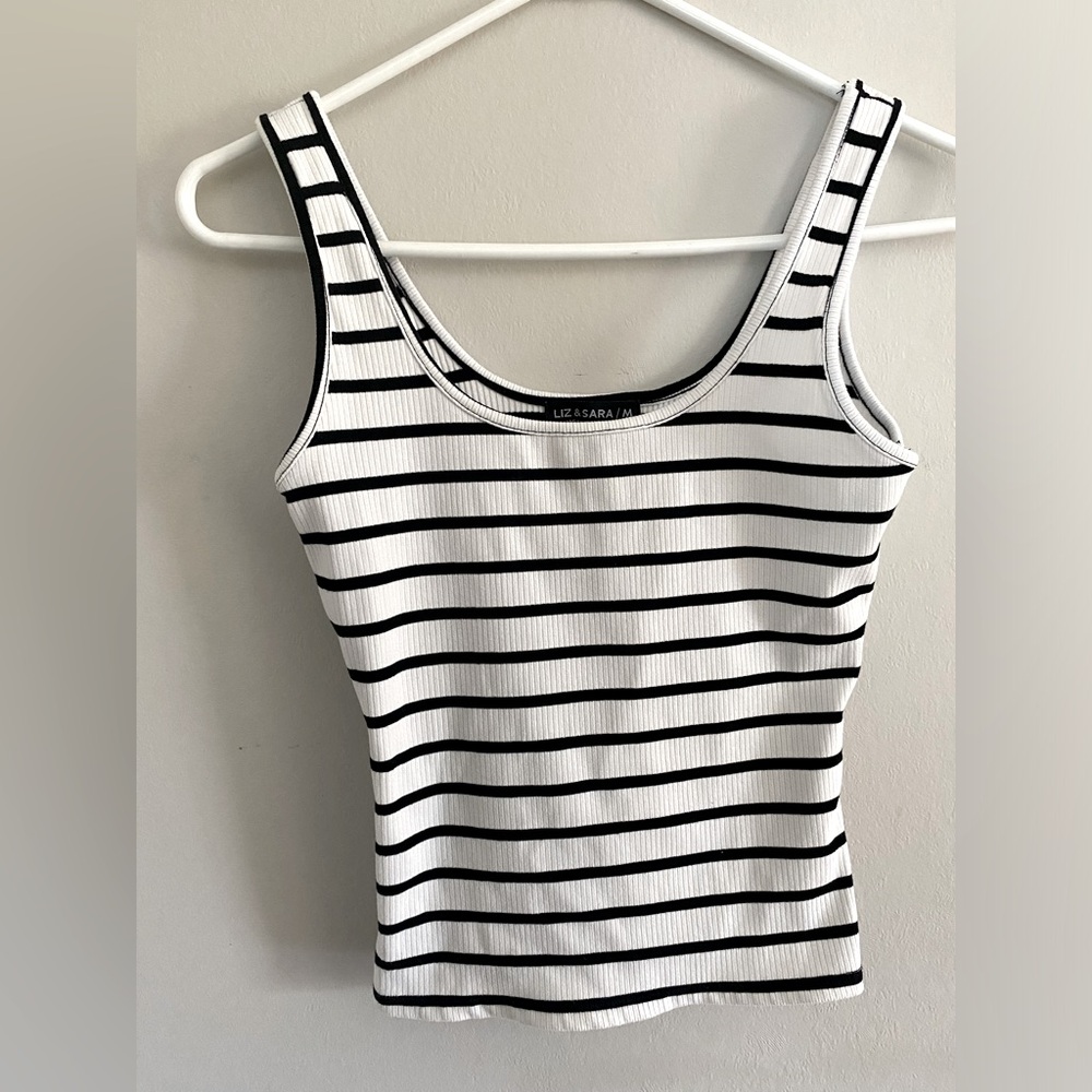 Black and White Striped Tank Top Liz & Sara Women’s Size Medium